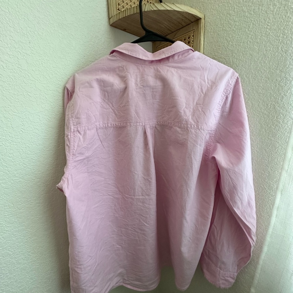 XL bubble gum pink, collared button down shirt